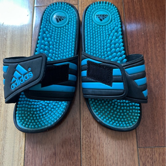 Adidas Youth Size 6 Black and Blue Adissage Slides - Picture 3 of 7